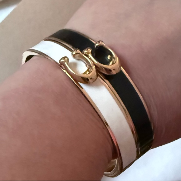 NWT Coach C Symbol white gold enamel hinged bangle bracelet - Picture 6 of 6